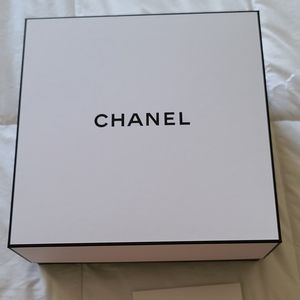 Chanel gift box with card